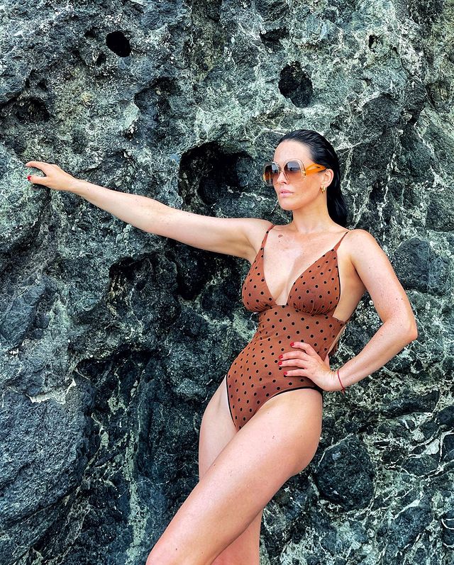 Це щось неймовірне: Астаф'єва приголомшила точеними формами і показала обличчя без макіяжу