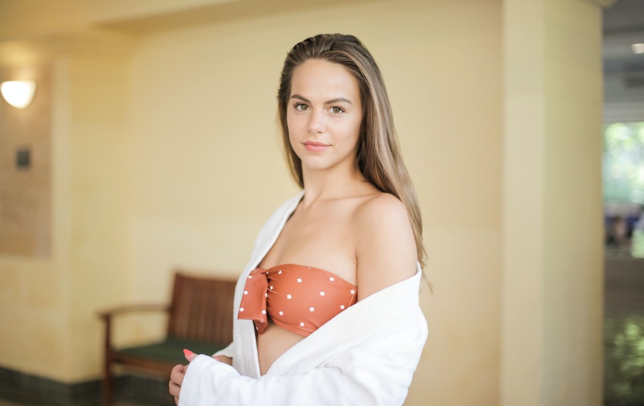 Солнцезащитный крем для красивого загара: косметолог поделился проверенной шпаргалкой