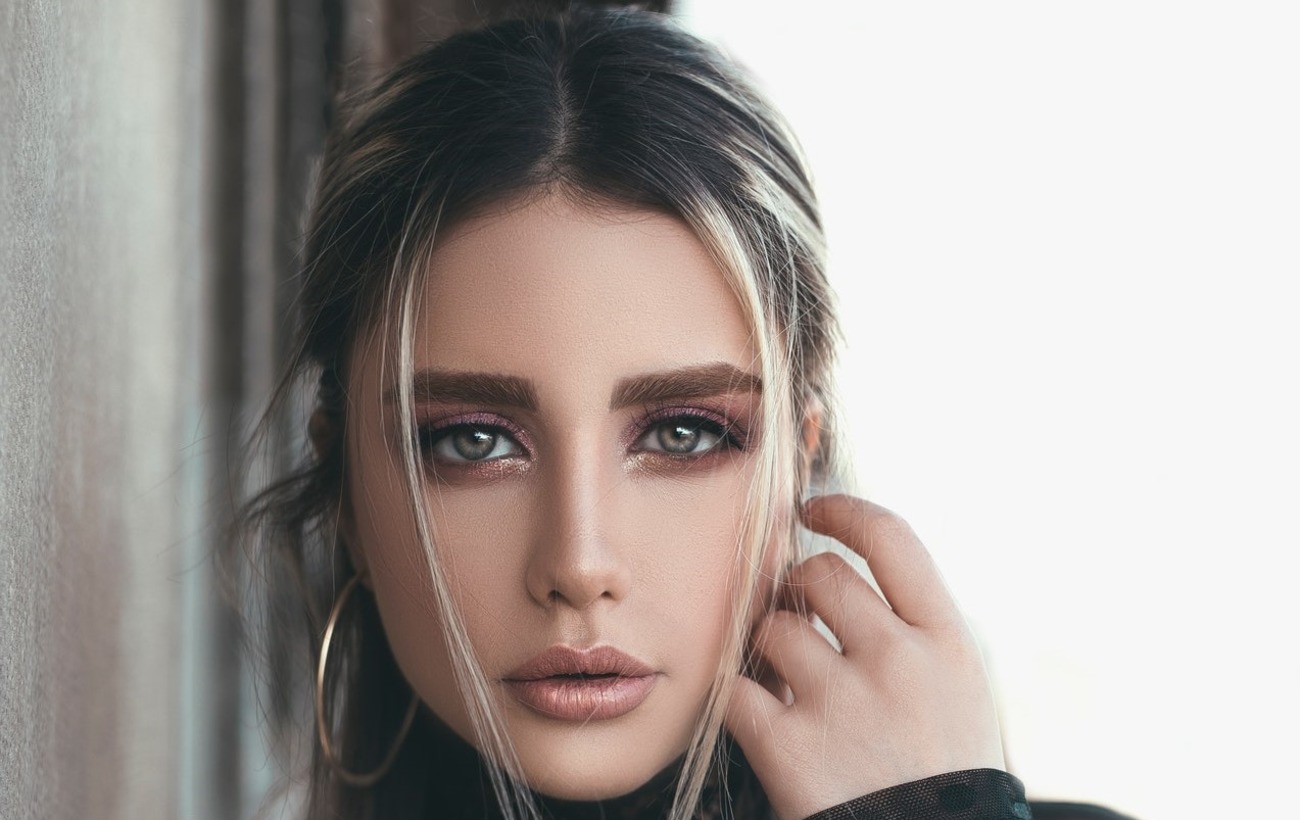 Чистка или пилинг? Косметолог рассказала всю правду о популярных процедурах