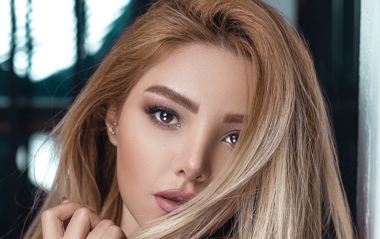 Вредно или безопасно? Трихолог раскрыла правду о наращивании волос и дала советы