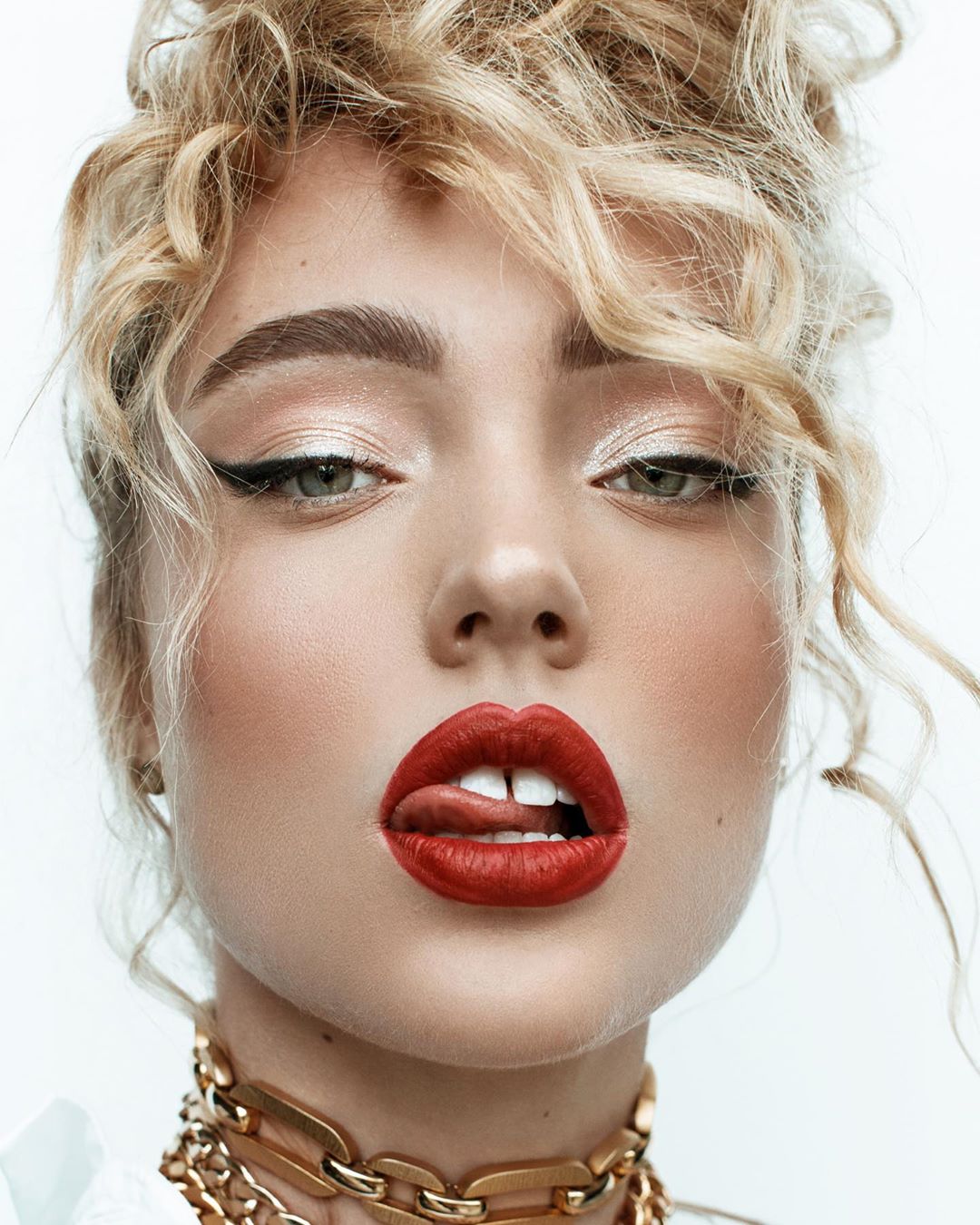 Зірвати з губ: експерти розповіли, як бачать майбутнє губної помади в умовах пандемії