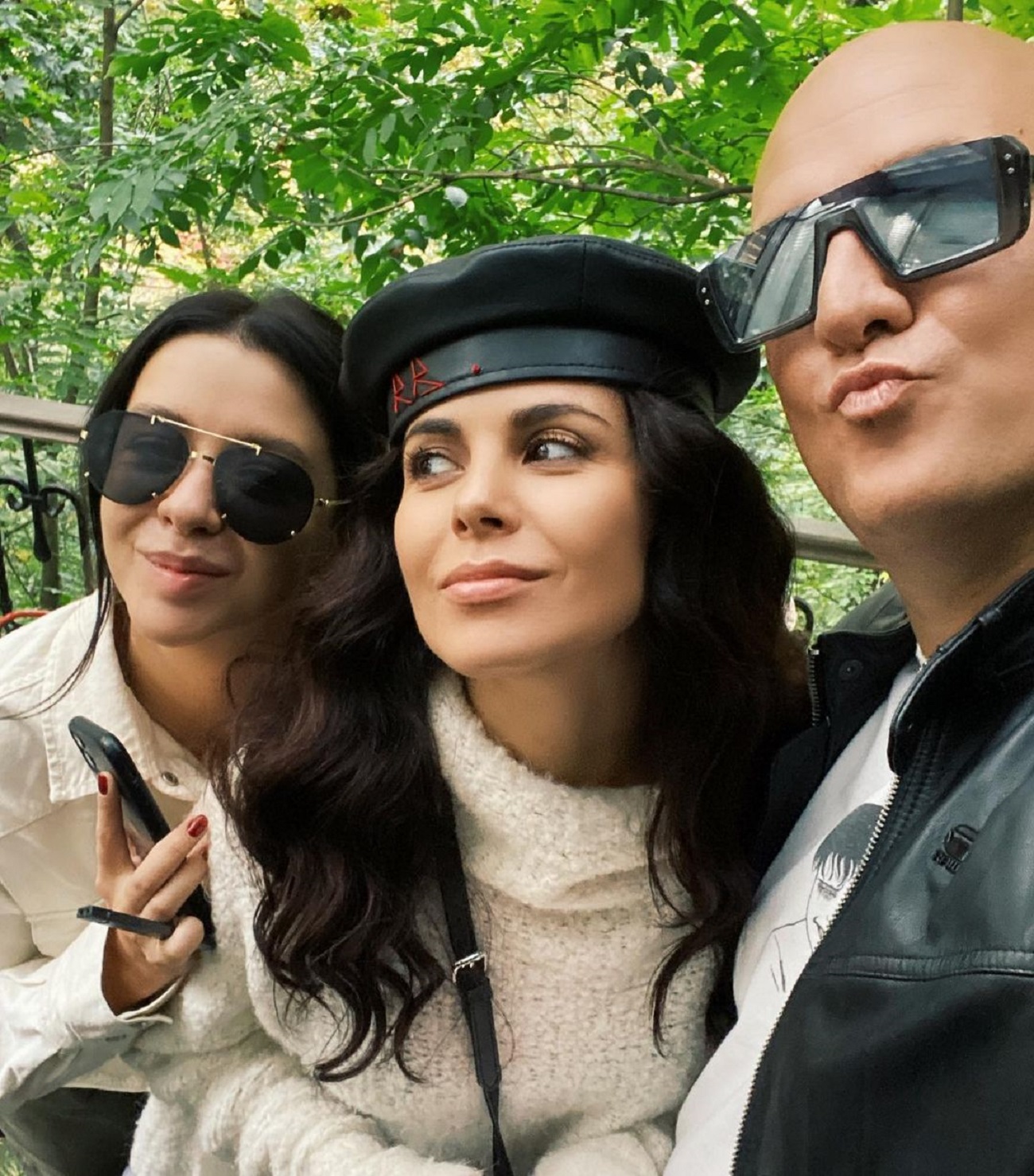 Позитивна красуня: Настя Каменських в стильному образі підкорила мережу стрункою фігурою