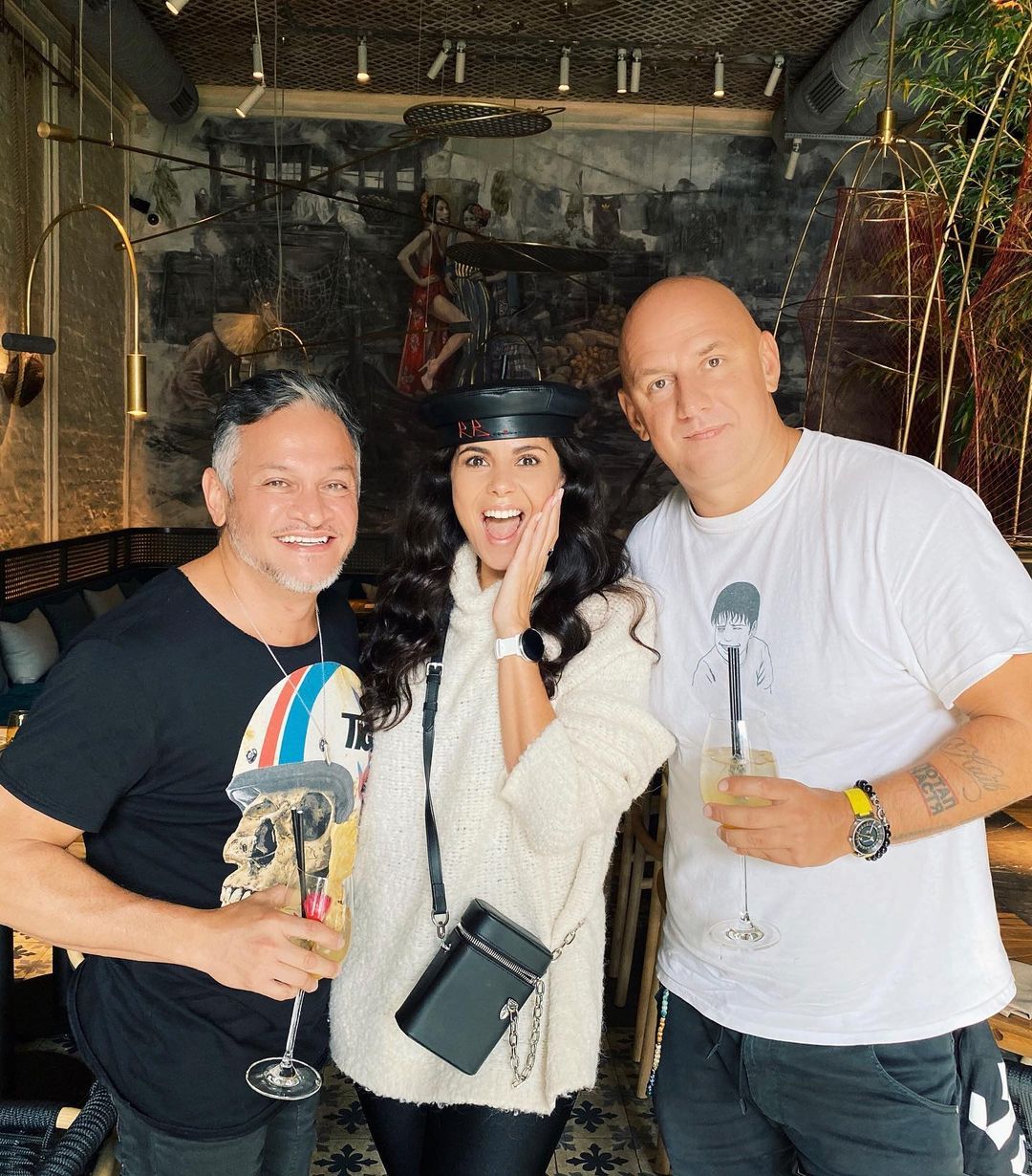 Позитивна красуня: Настя Каменських в стильному образі підкорила мережу стрункою фігурою