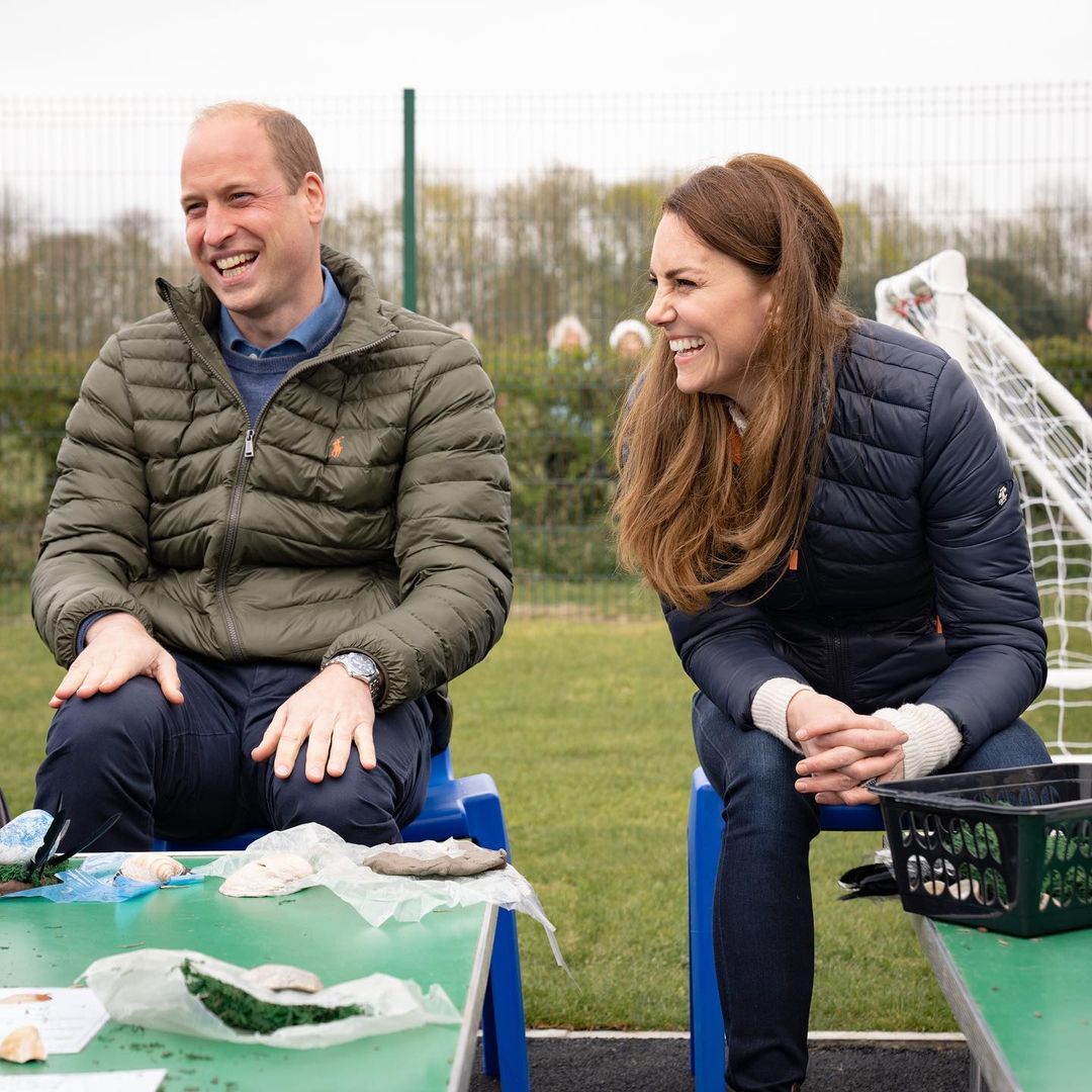Джинсы-скинни и свитер с орнаментом: Кейт Миддлтон показала комфортный образ для прогулок