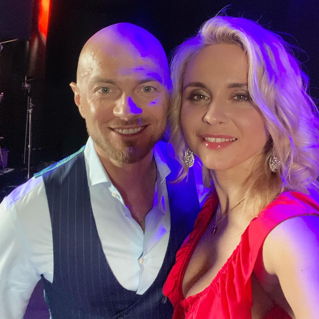 Лілія Ребрик з розкішним декольте здивувала шанувальників селфі з Владом Ямою