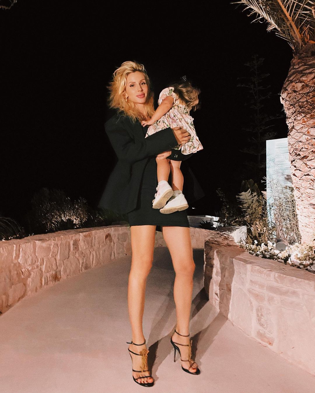 Сладость невозможная: Лобода восхитила сеть снимками с младшей дочерью