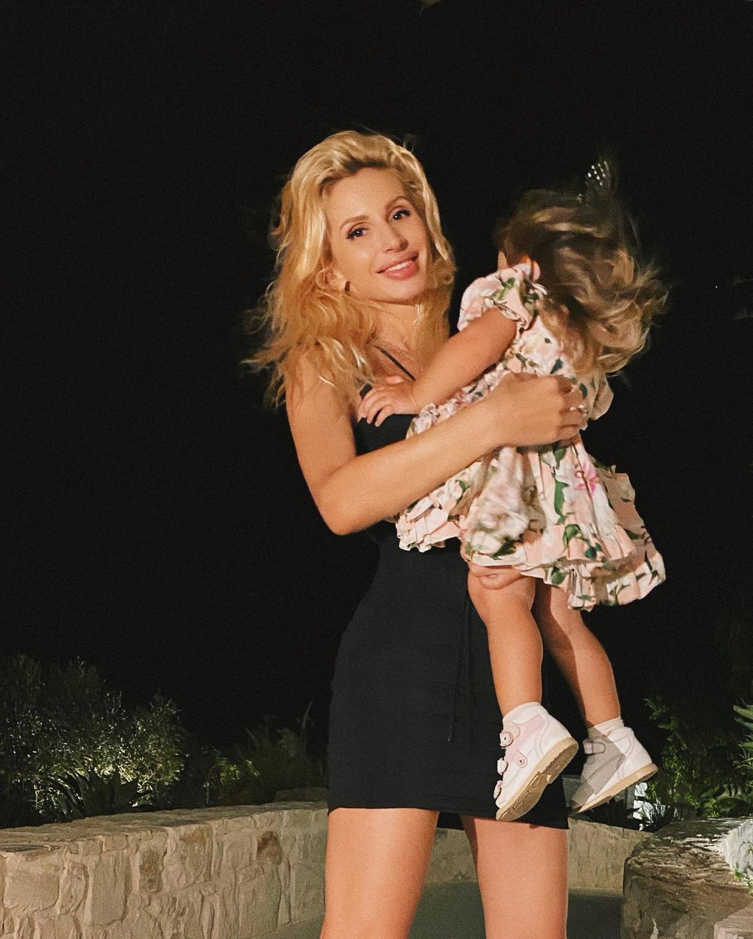 Сладость невозможная: Лобода восхитила сеть снимками с младшей дочерью