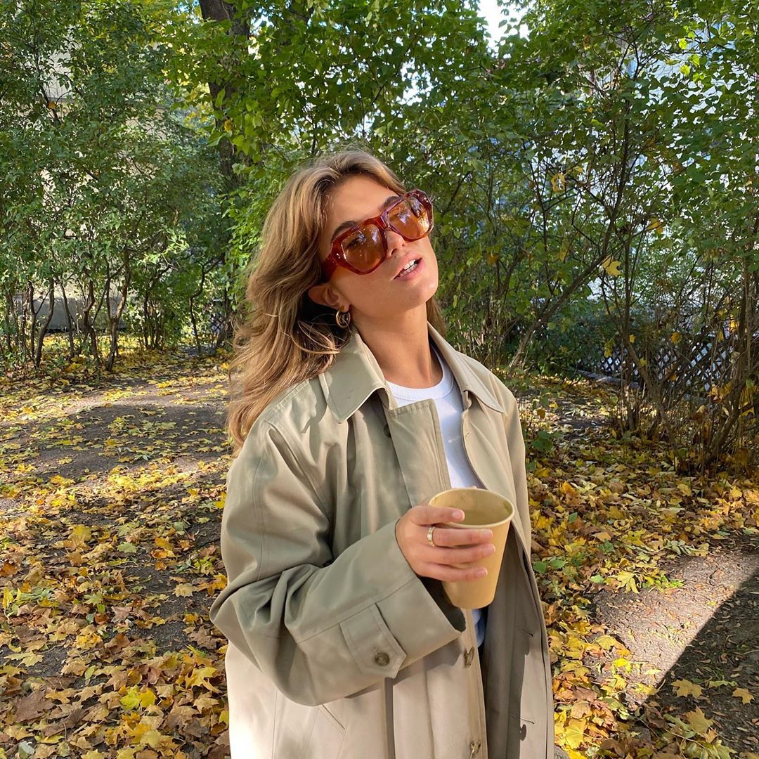 З чим носити тренчі восени 2020: ікони Instagtram показали найактуальніші луки