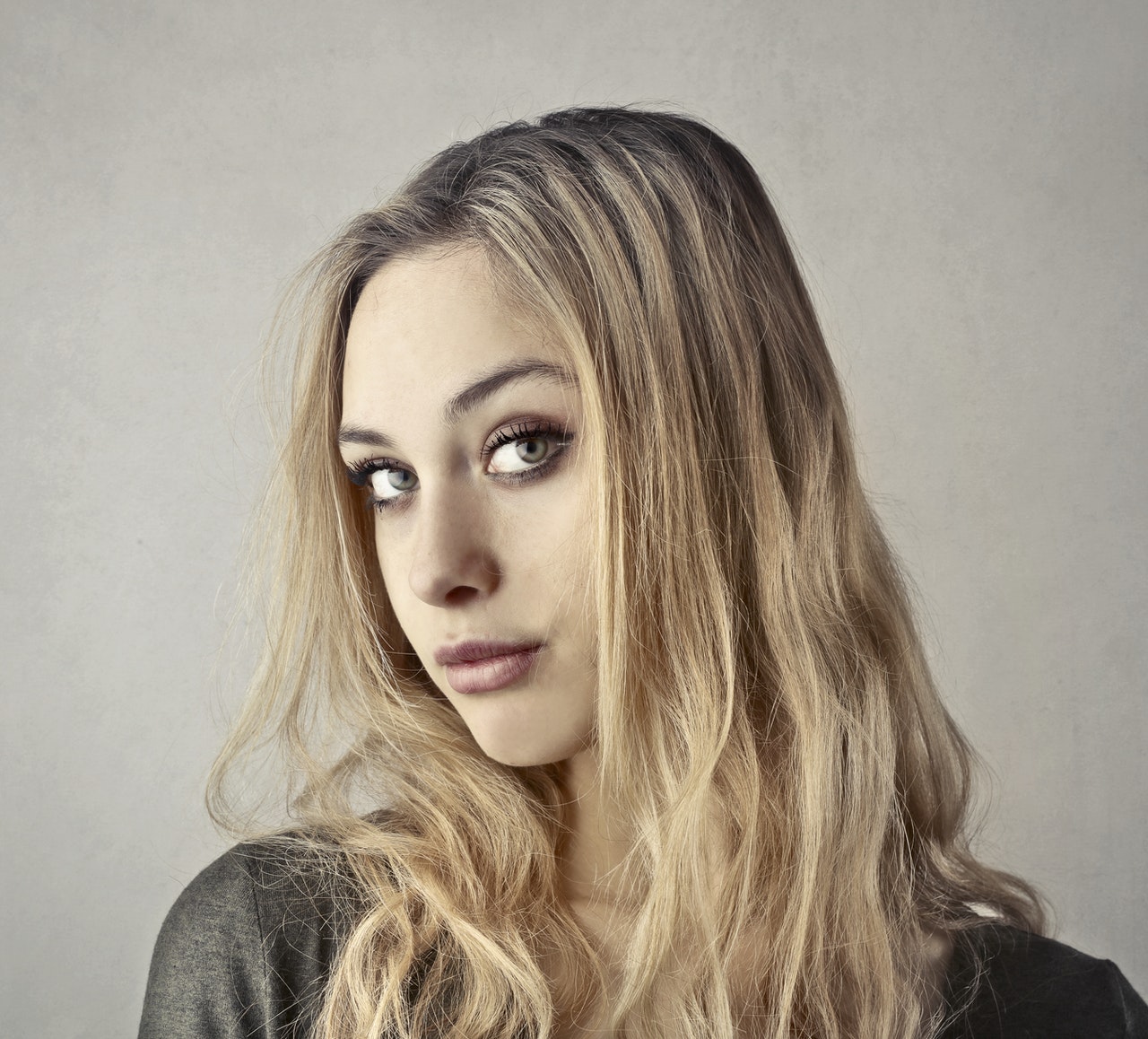 Як прибрати набряк з обличчя: SOS-допомога від косметолога, яка дійсно працює