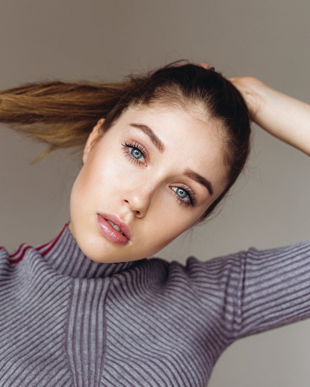 Сигнал сбоя в работе организма: биохакер рассказала, как остановить выпадение волос