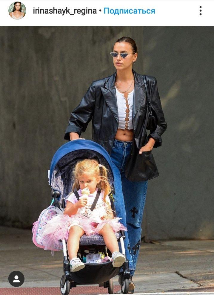 В коже и дениме: Ирина Шейк показала, как соединить в образе сразу несколько трендов