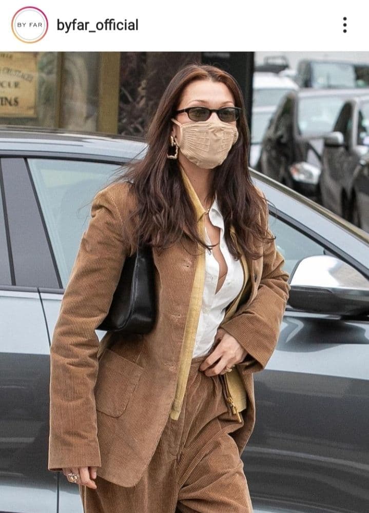 Терміново купити: Белла Хадід блиснула ідеальною фігурою в наймоднішому костюмі майбутньої весни