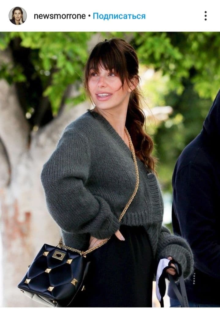 Теперь уже точно: возлюбленная Леонардо Ди Каприо &quot;засветила&quot; беременный животик во время прогулки