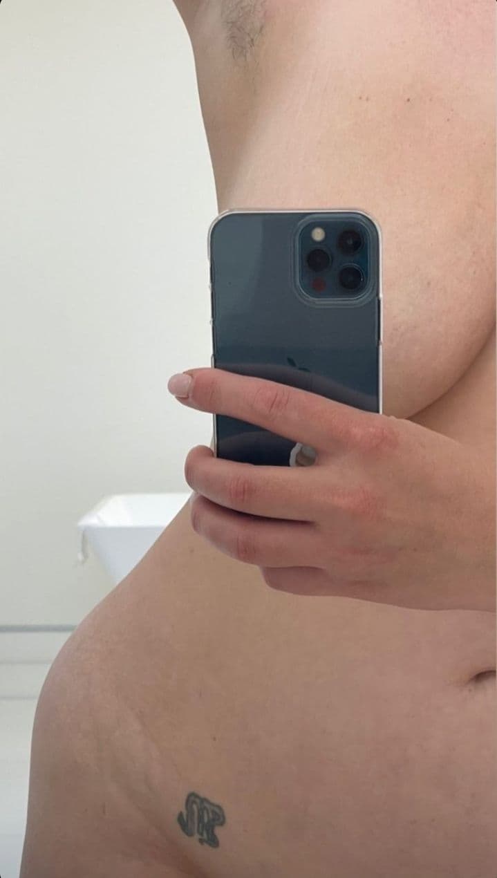 Обнаженная в ванной: Эшли Грэм показала &quot;честное&quot; фото без обработки и фильтров