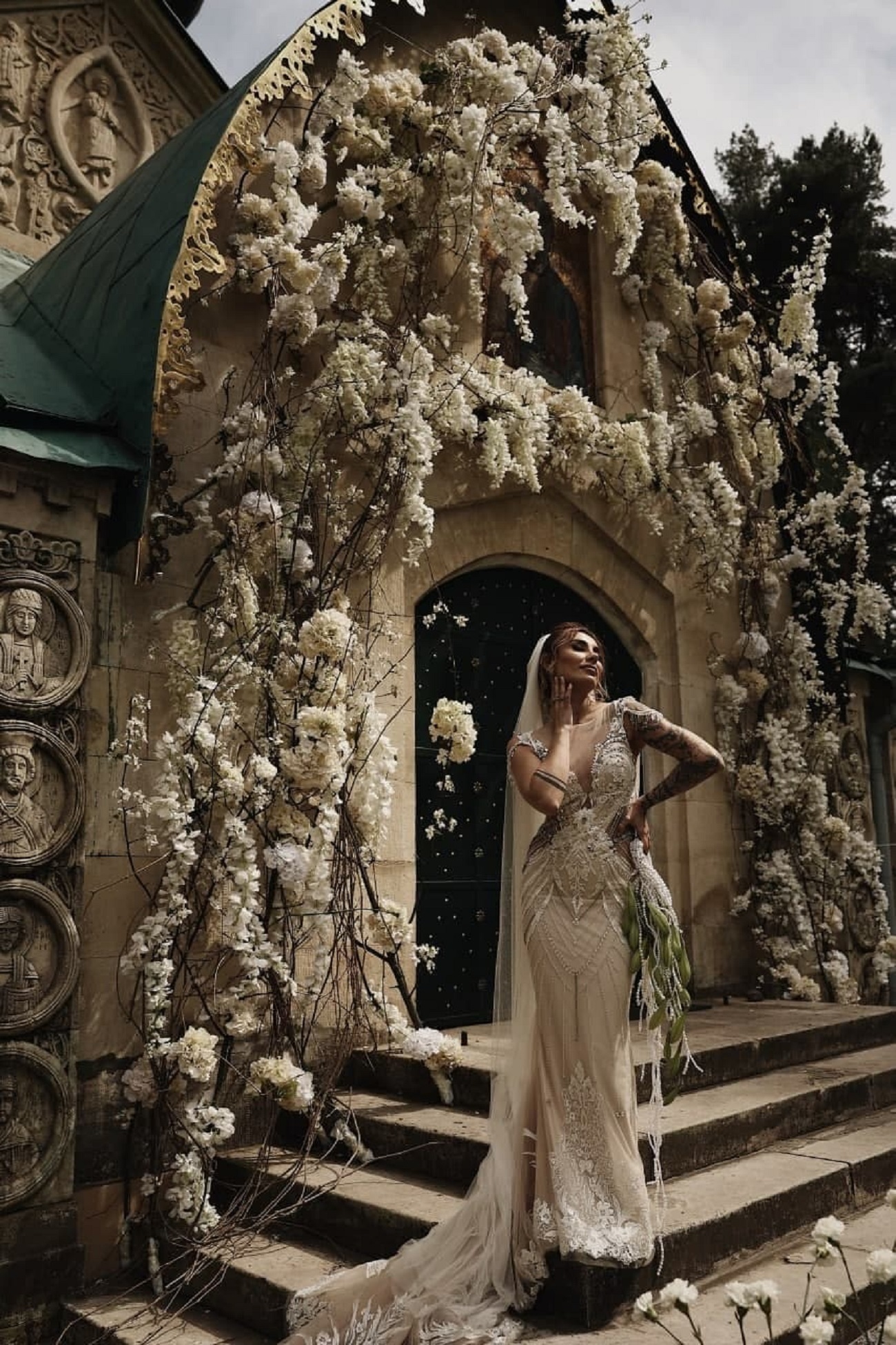 Баснословные деньги: стало известно, сколько было потрачено на венчание известного блогера