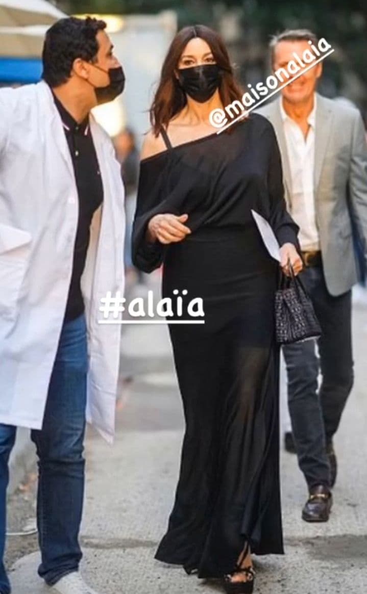 56-летняя Моника Беллуччи восхитила стройной фигурой в прозрачном платье