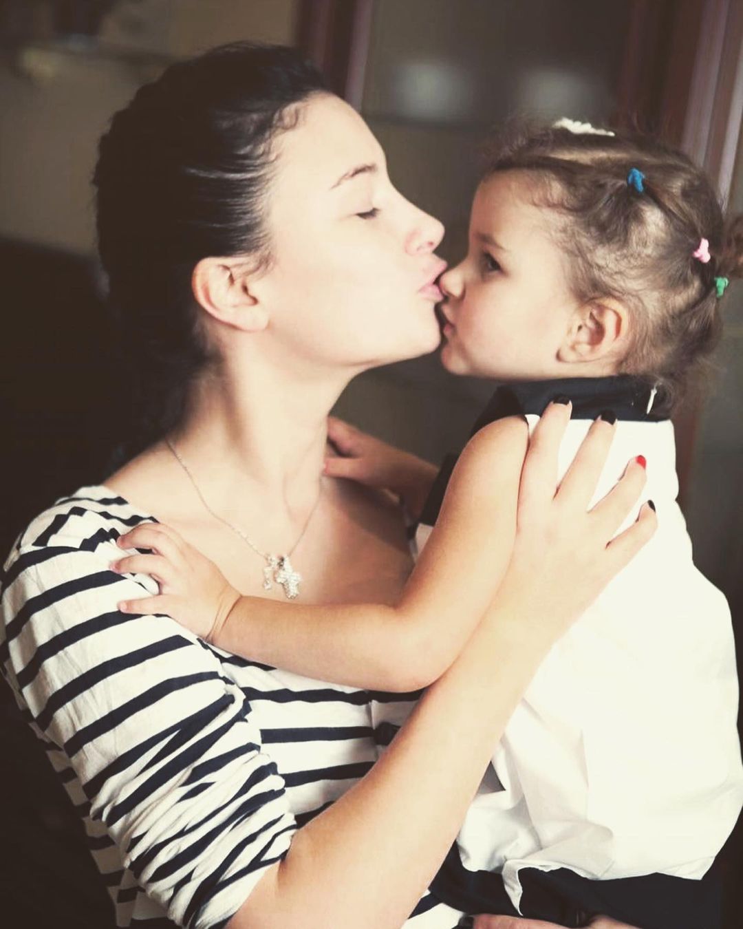 Совсем другая любовь: Анастасия Приходько показала старших детей и сделала признание