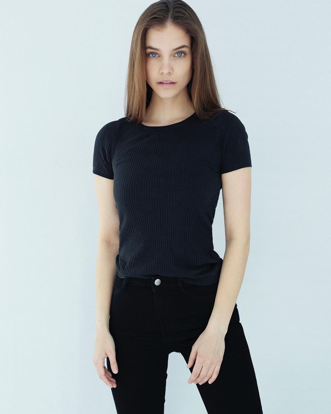 Прекрасна без макіяжу і укладок: Барбара Палвін підкорила мережу натуральною красою