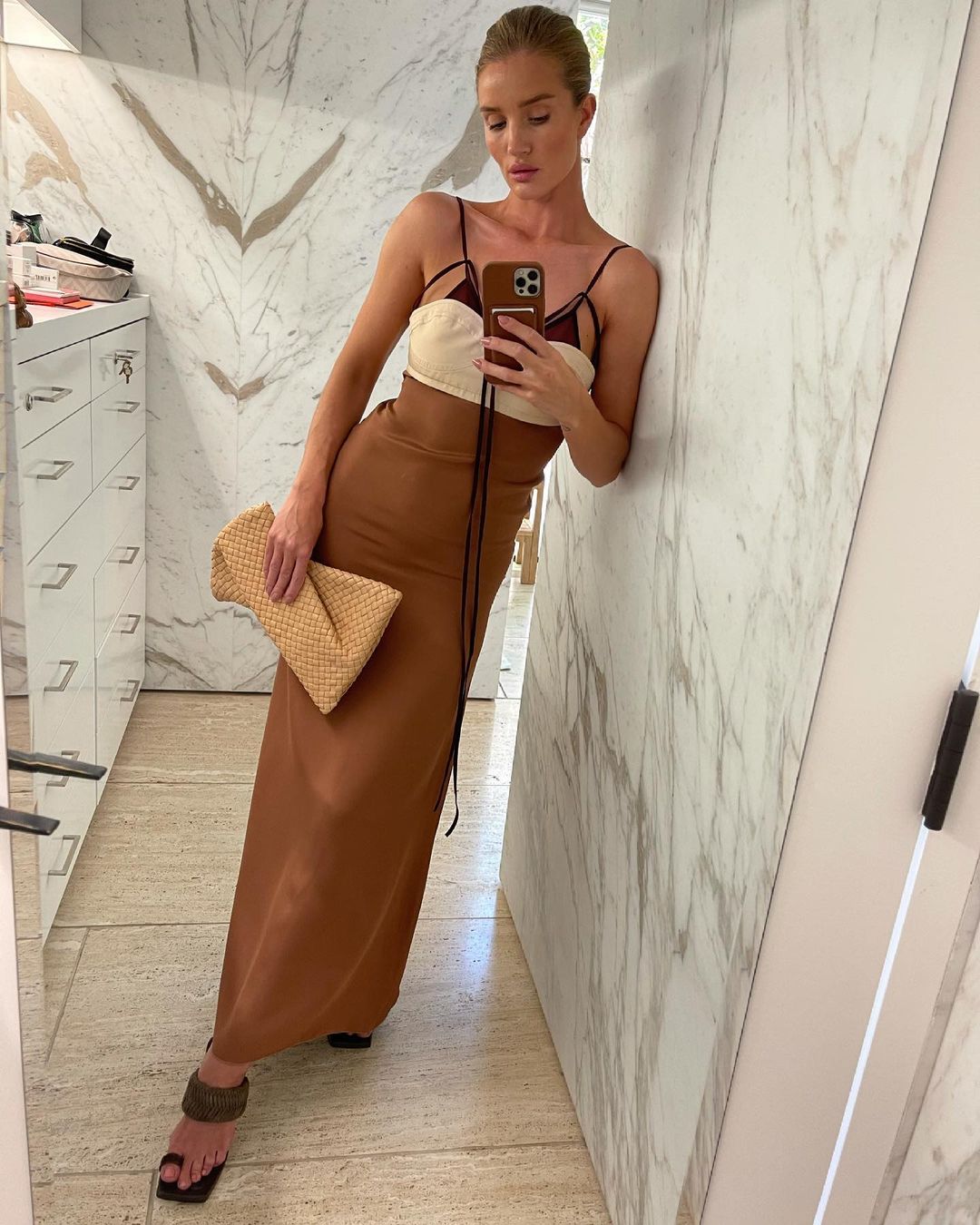 Взяти на замітку: Роузі Хантінгтон-Уайтлі показала топ-10 образів на літо