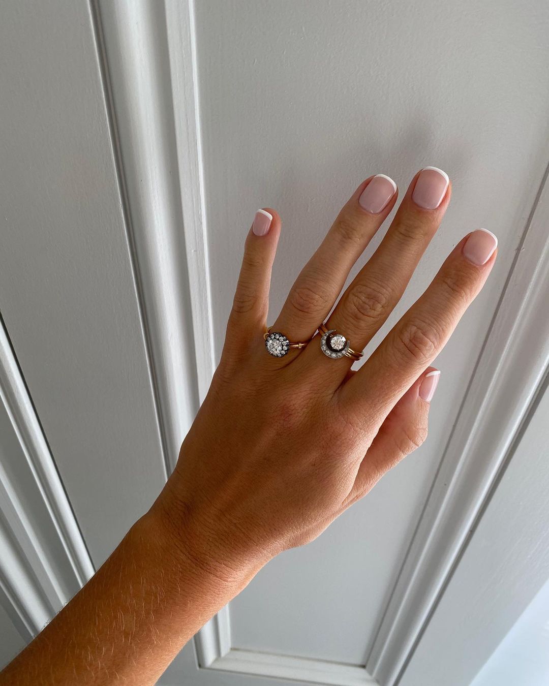 Топ-3 трендовых маникюра от знаменитостей, которые сделают эту осень ярче