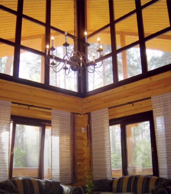 Розкішний особняк Софії Ротару показали на відео: має незвичайну форму