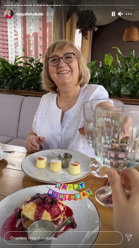 Вагітна дружина Віктора Павлика показала подарунок від чоловіка на день народження