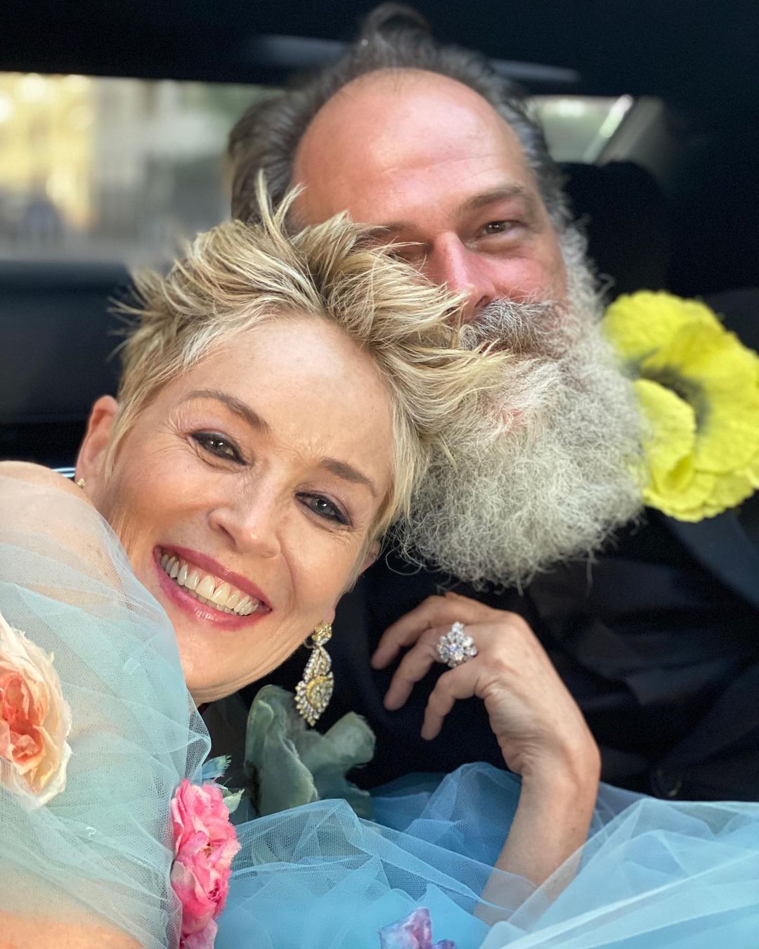 Сказочно красива: 63-летняя Шэрон Стоун в роскошном платье покорила Канны