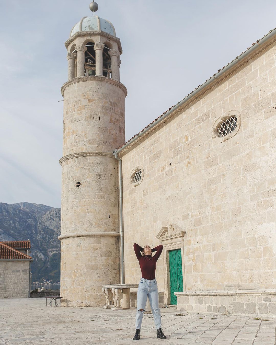 Украинская певица выступила в Черногории и дала советы по посещению этой страны во время пандемии