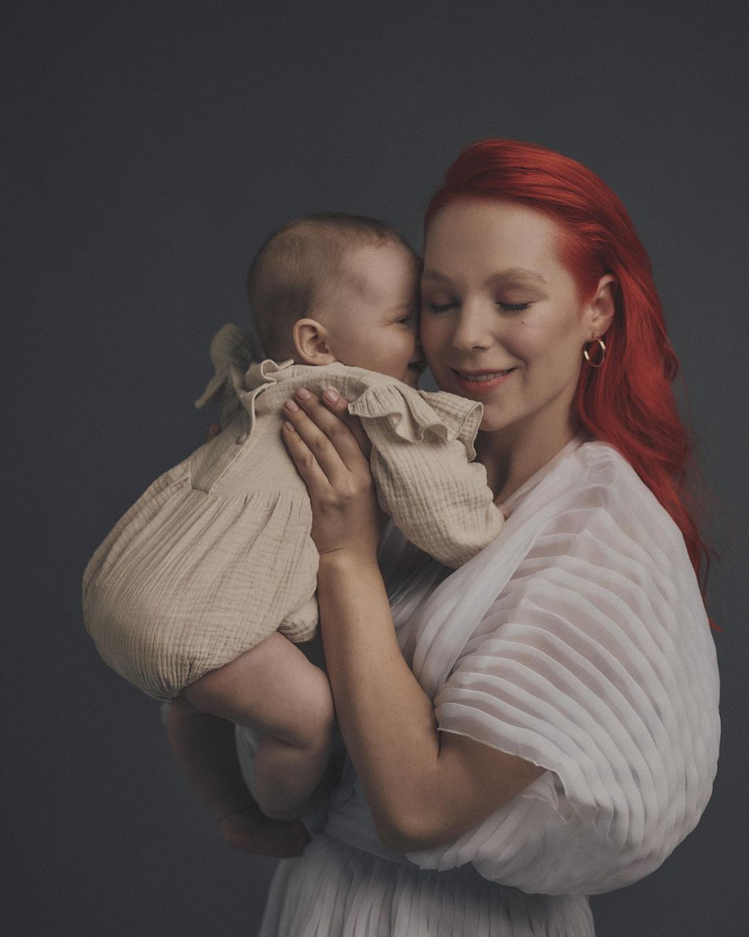 Світлана Тарабарова вперше показала обличчя дочки: ніжні фото