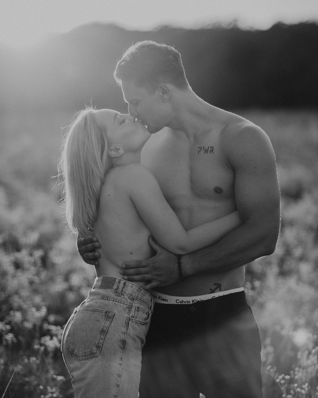 Герой "Танцев со звездами" откровенно рассказал о первом браке: друзьями не остались