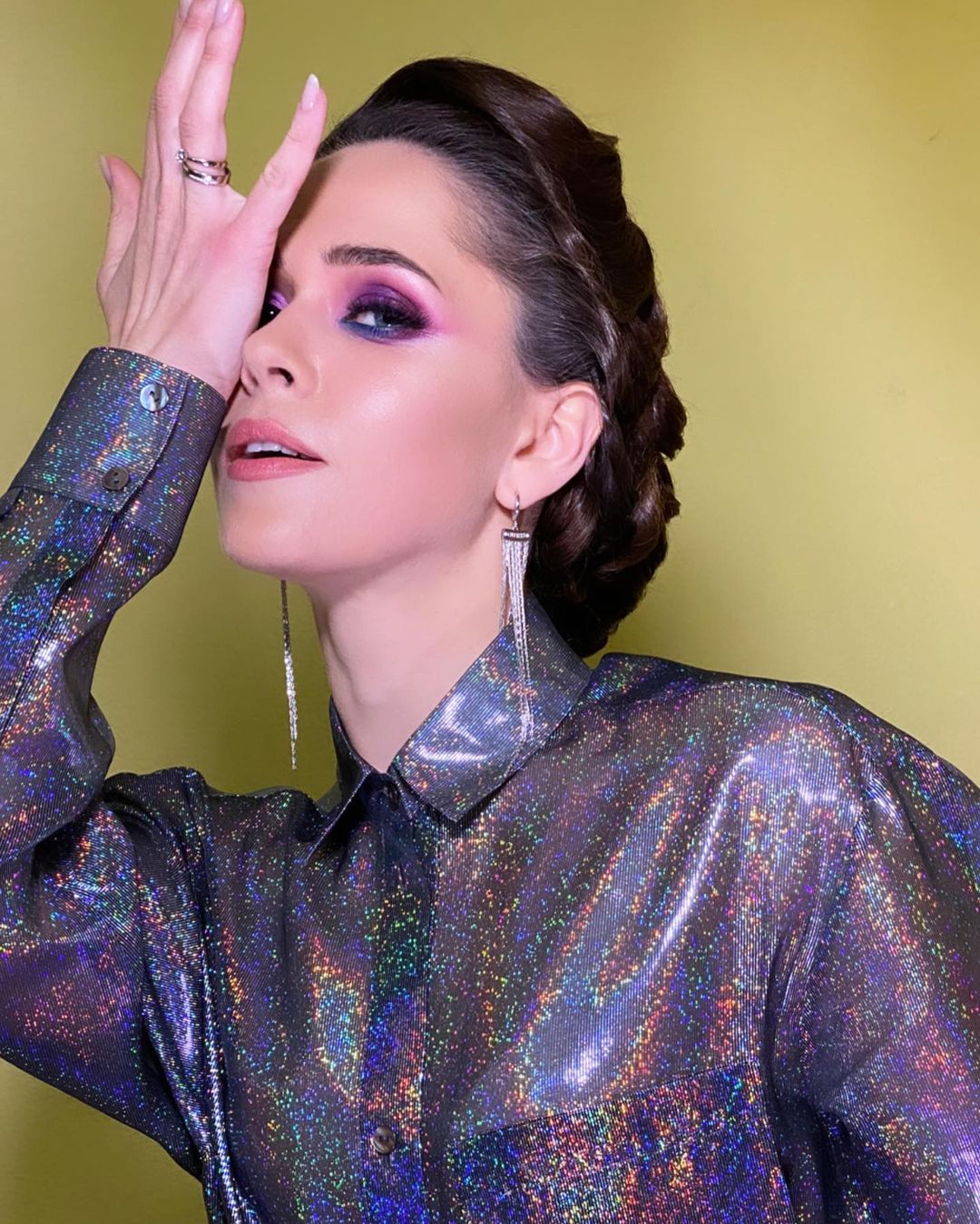 Это космос: Юлия Санина демонстрирует неземной лук - пробуем повторить