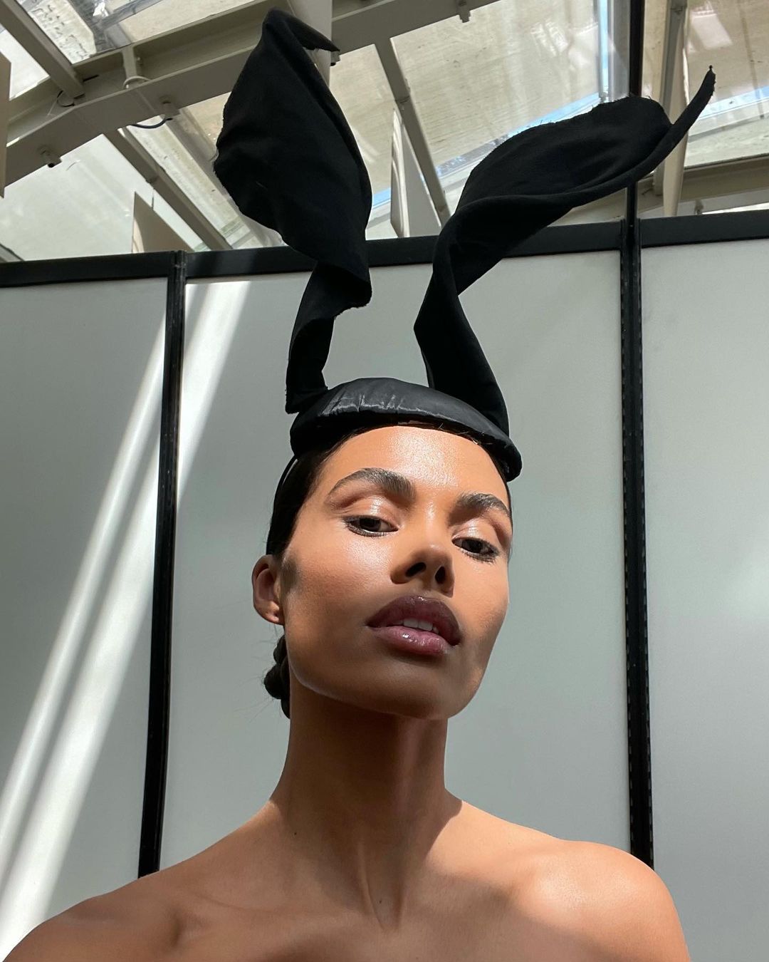 Палюча Краса: Тіна Кунакі підкорила витонченою фігурою в спокусливому образі