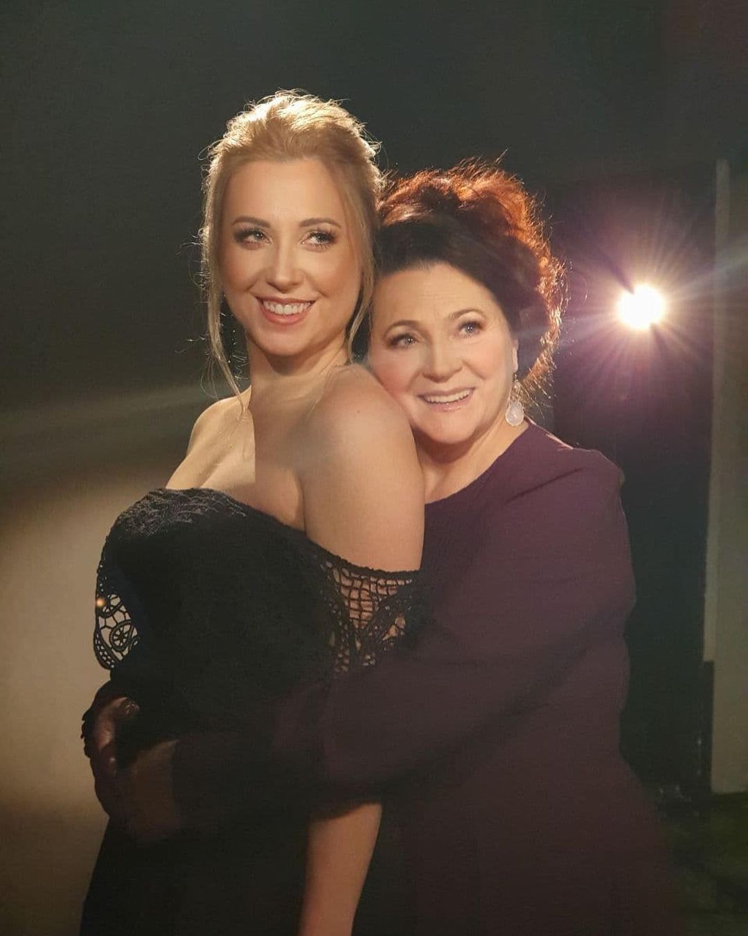 Тоня Матвієнко у свої 40 розбурхує вишуканістю та красою: яскраві фото