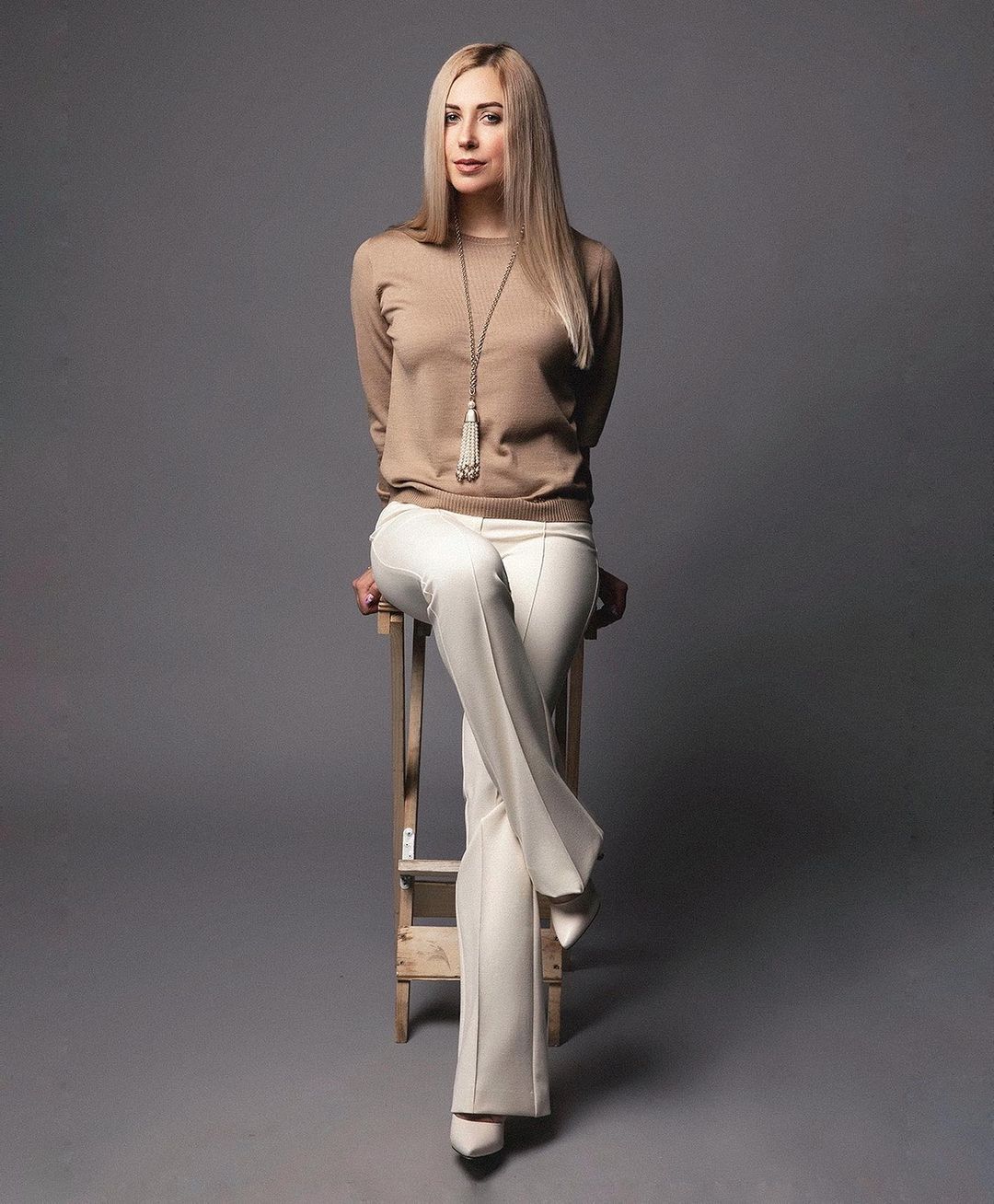 Тоня Матвієнко у свої 40 розбурхує вишуканістю та красою: яскраві фото