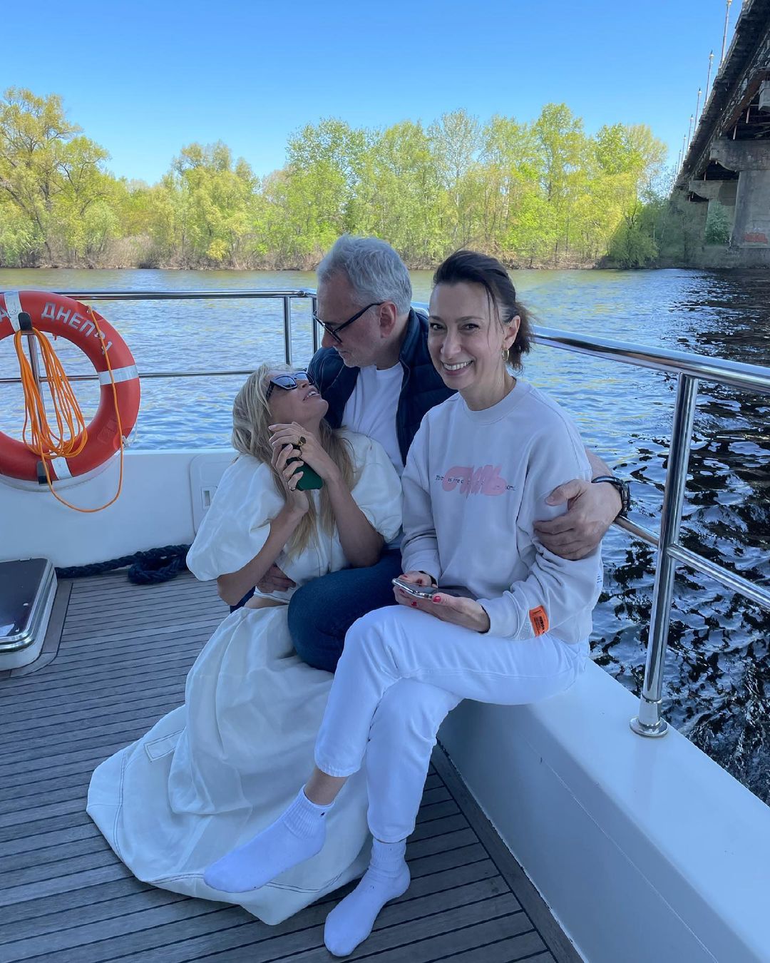 От любви помолодел: Вера Брежнева очаровала редким фото с мужем-именинником