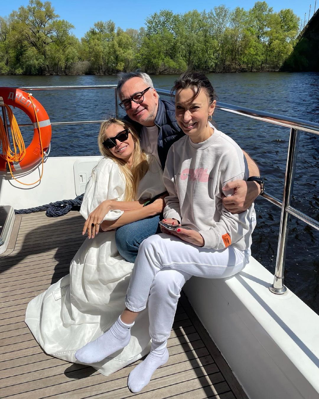 От любви помолодел: Вера Брежнева очаровала редким фото с мужем-именинником