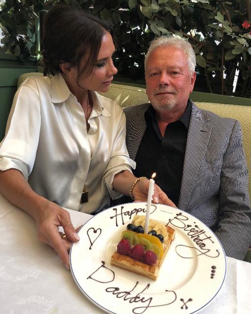 Папина девочка навсегда: Виктория Бекхэм поделилась трогательными фото с отцом