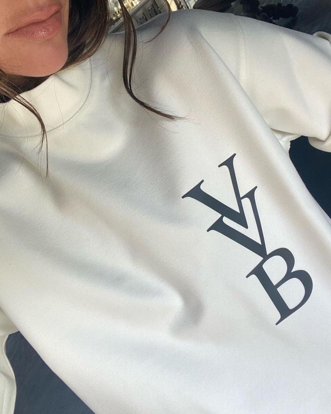 46-річна Вікторія Бекхем похвалилася стрункою фігурою в стильному домашньому вбранні