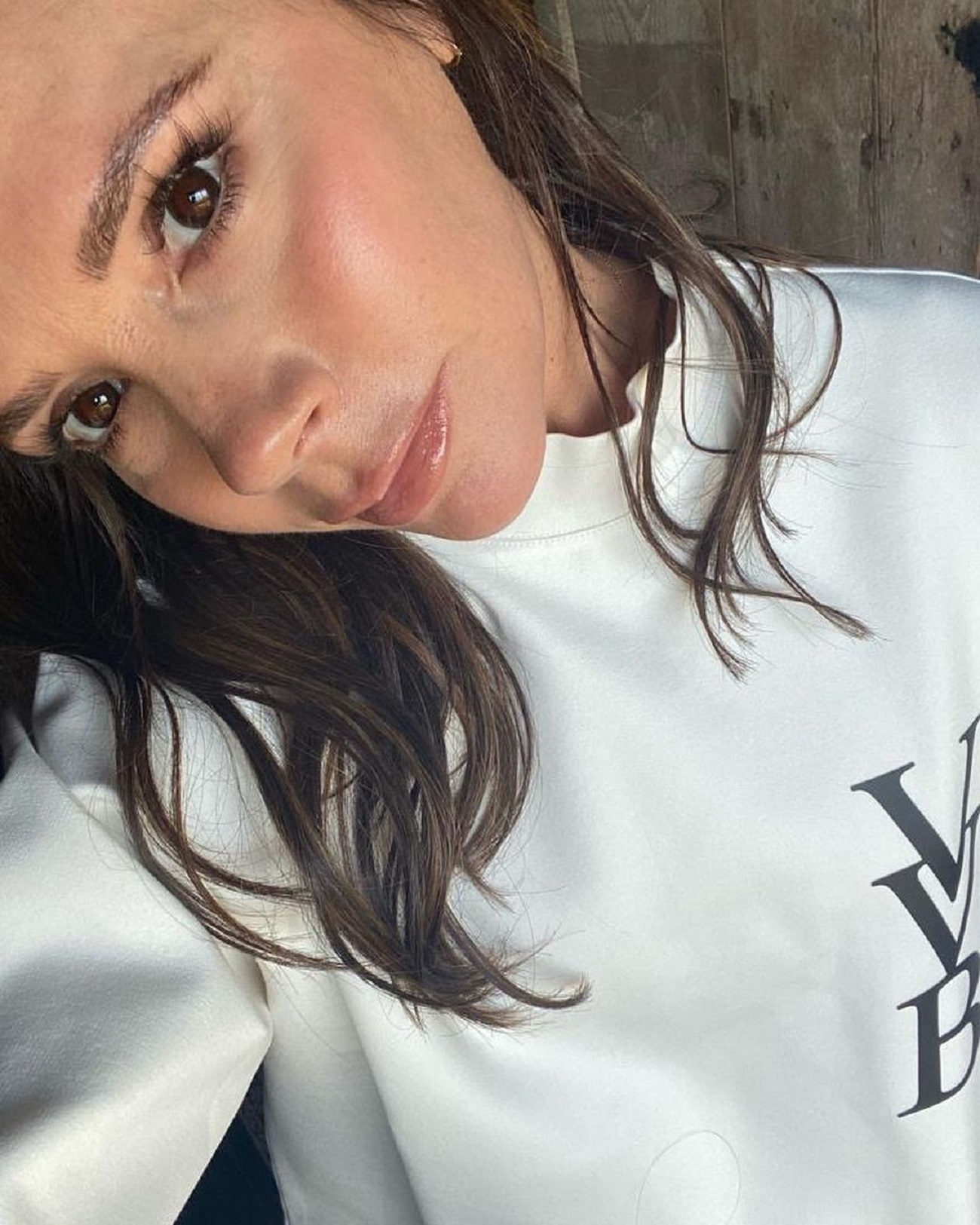 46-річна Вікторія Бекхем похвалилася стрункою фігурою в стильному домашньому вбранні