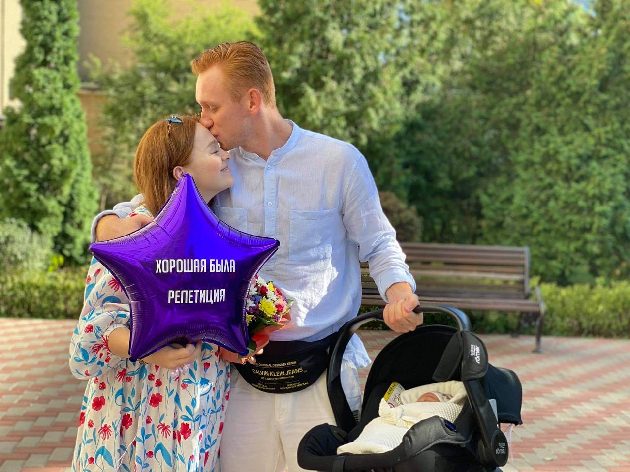 Один з найвпізнаваніших українських акторів розповів про дружину-героїню і зміни в житті після народження дитини