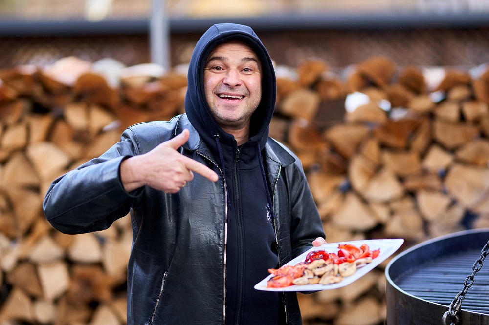 Стало відомо, як проведуть Різдво Віктор Павлік, Ольга Сумська та інші українські зірки