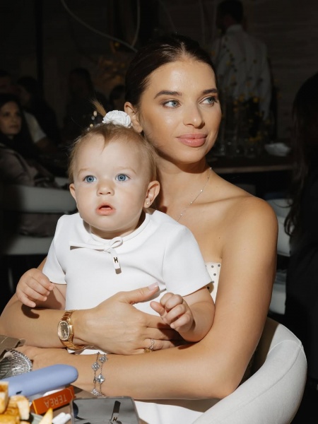 Family goals: Usyk's wife shares adorable shots with her kids and husband