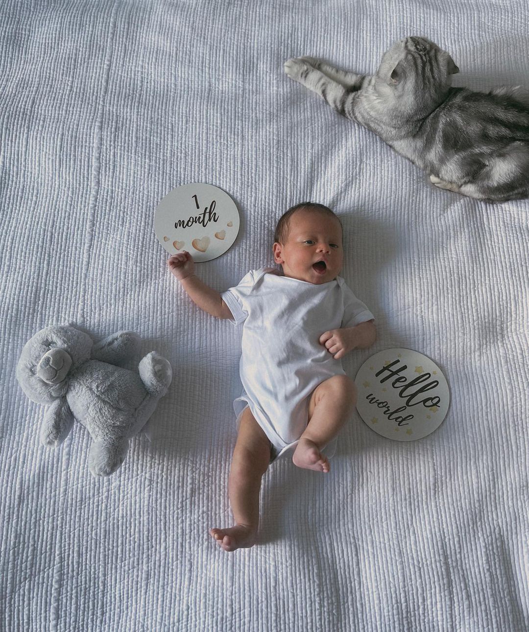 Не пам'ятаємо життя без тебе: Даша Квіткова зачарувала милими фото місячного синочка