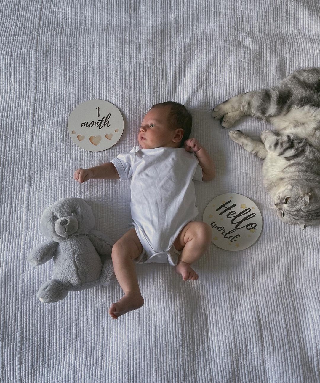 Не пам'ятаємо життя без тебе: Даша Квіткова зачарувала милими фото місячного синочка