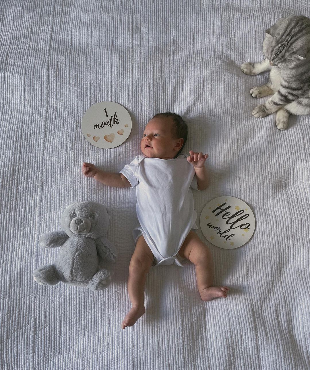 Не пам'ятаємо життя без тебе: Даша Квіткова зачарувала милими фото місячного синочка