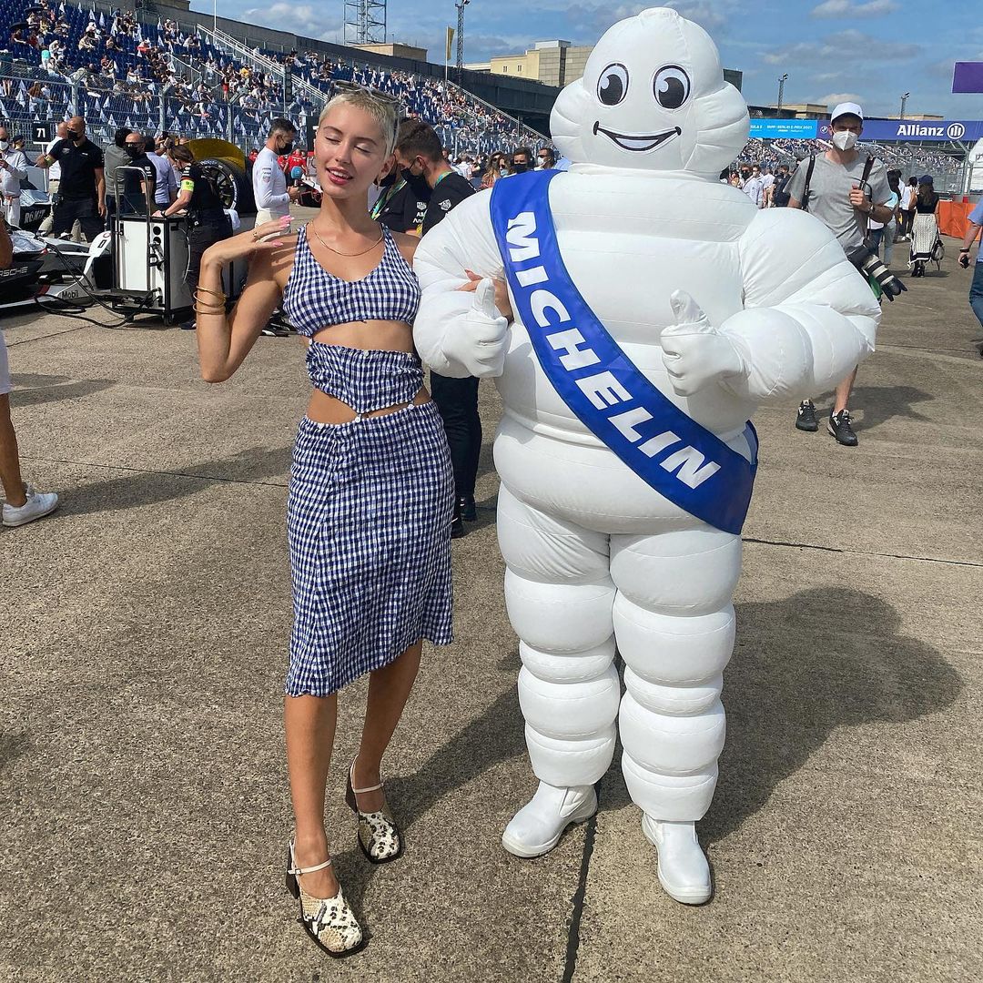 20-річна дочка Джуда Лоу показала, як поєднувати відразу два модних принта: варто повторити!