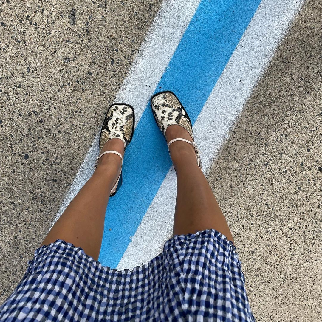 20-річна дочка Джуда Лоу показала, як поєднувати відразу два модних принта: варто повторити!