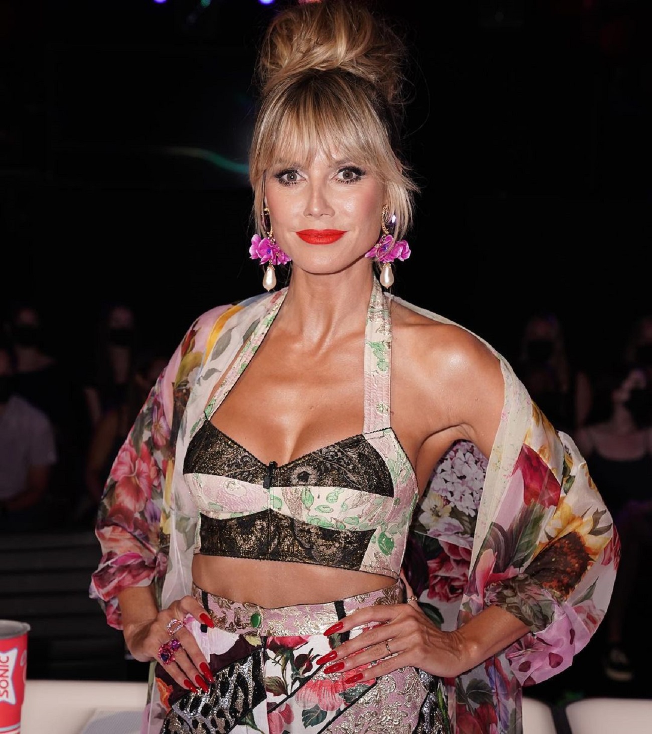 Фігура мрії: 48-річна Хайді Клум в топі і модних брюках підірвала мережу