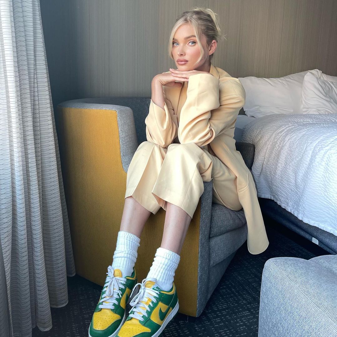 Идеальное сочетание: модель и икона стиля Эльза Хоск показала, как носить брючный костюм