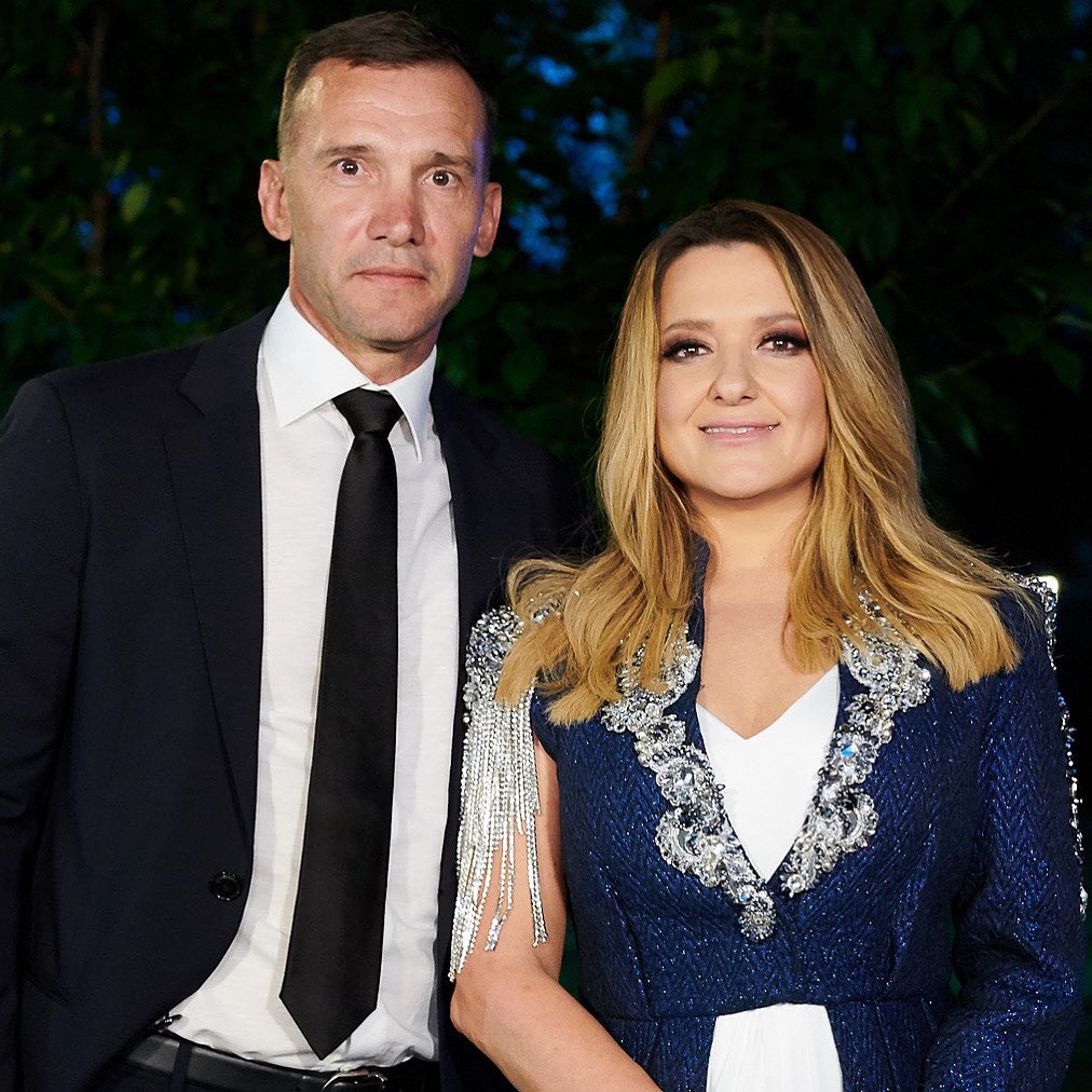 Капелюха не вистачає: відома співачка замінила Катю Осадчу в "Світському житті"